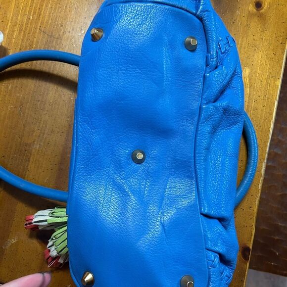 Isabella Fiore Blue Leather Floral Embroidered Shoulder Bag - Picture 8 of 9